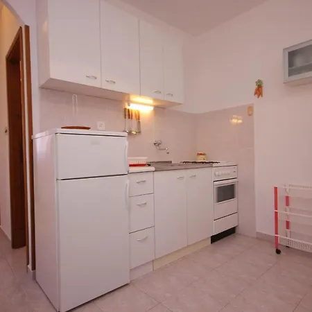 度假居 Seaside House Cove Rogacic, - 8889 *